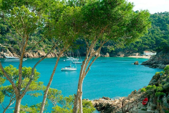 Coves a few minutes walk from the hotel