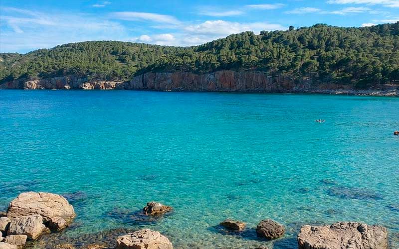 Essential coves of the Costa Brava, Cala Montgó