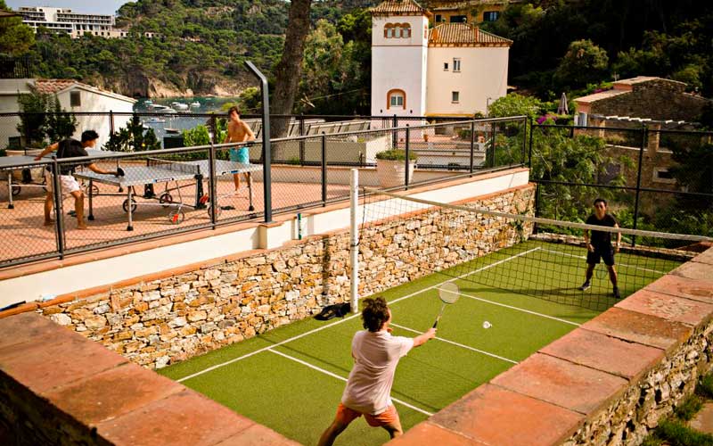 Disfrutar de las instalaciones del Hotel Aigua Blava