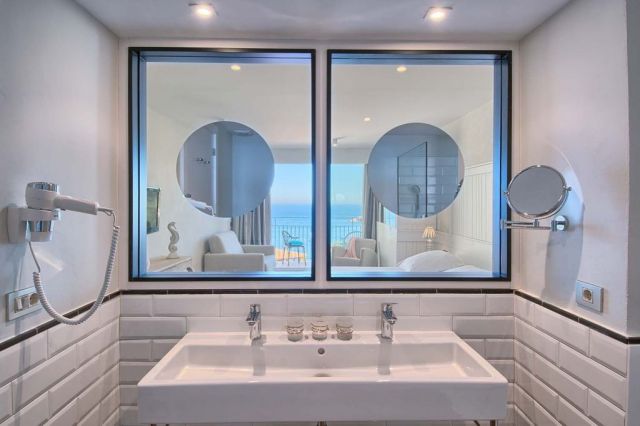 Double room with sea views