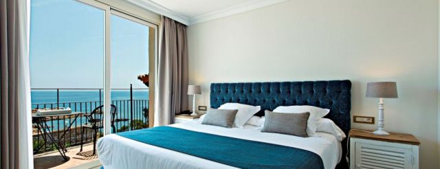 Double room with sea views