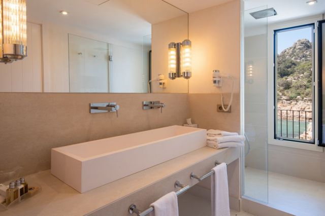 Double room with sea views