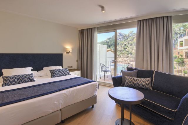 Double room with sea views